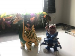 石器时代金雷龙和蓝暴虎皮大叔